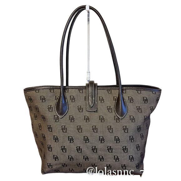 DOONEY & BOURKE Signature Canvas Print Tote Bag - Picture 2 of 10